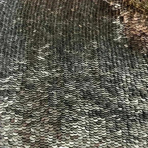 Alice + Olivia Silver Sequin Top - Sarita Short Sleeve Blouse Small Petite - Picture 12 of 12